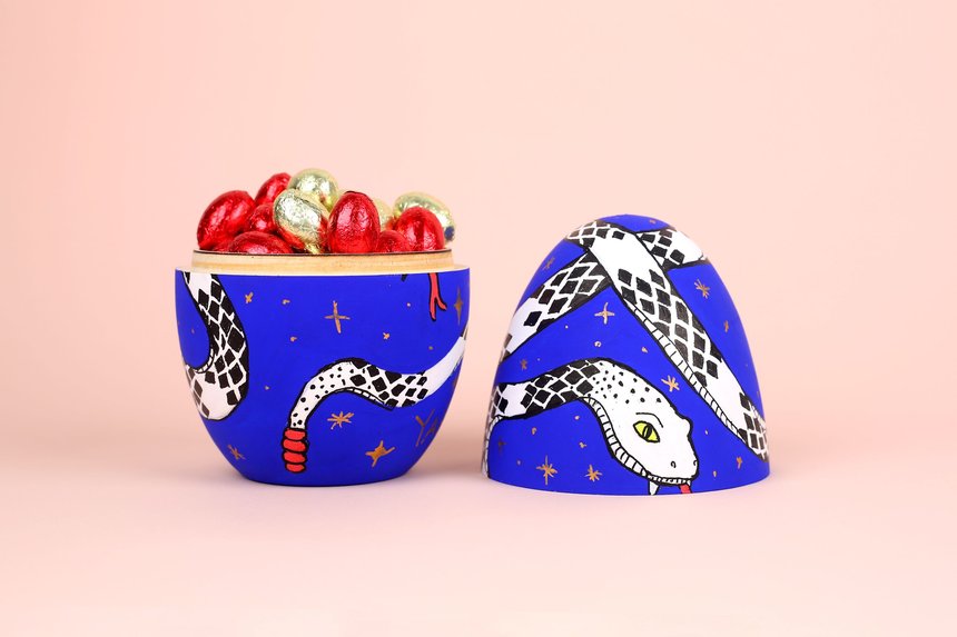 100 Eggs 100 Artists